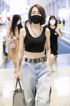 乃萬現(xiàn)身機場收獲高人氣：卡十也會這么火嗎？