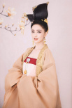 夢回大唐！佟麗婭唐裝造型眉目如畫 一顰一笑絕美