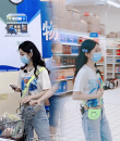 赵丽颖《中餐厅》曝路透生图惊艳 够买食材被围拍