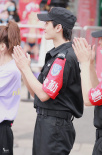 杨洋《元气满满的哥哥》新路透 保安服造型接地气