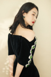 宋茜暗夜流光裙惊艳亮相发布会 新剧挑战分饰两角
