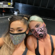 A妹曬VMA后臺(tái)美照 和Lady GaGa戴口罩親密合影