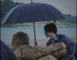 王俊凱雨中寫真浪漫文藝 膠片質(zhì)感盡顯清冷帥氣