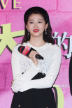 關(guān)曉彤《月半愛麗絲》胖妝辛苦 贊搭檔鄰家親切