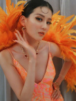 有那味兒了！喬欣姐妹cos卡戴珊家族 滿滿儀式感