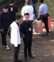 张艺兴《扫黑风暴》路透 穿警服梳大背头正气满满