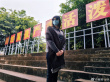 苗苗郑恺回《芳华》拍摄地 身材恢复大摆高难动作