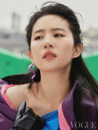 好看嗎？劉亦菲六月號封面發(fā)布 挑戰(zhàn)紫色貓眼妝