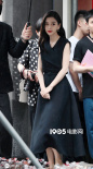 Angelababy黑裙配红唇 凸显曼妙身材女人味十足