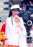 鞠婧祎新剧《花戎》开机 身穿白纱古装仙气十足