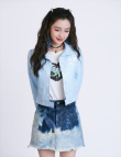 Angelababy蓝色挂耳染青春靓丽 穿短裙秀长腿