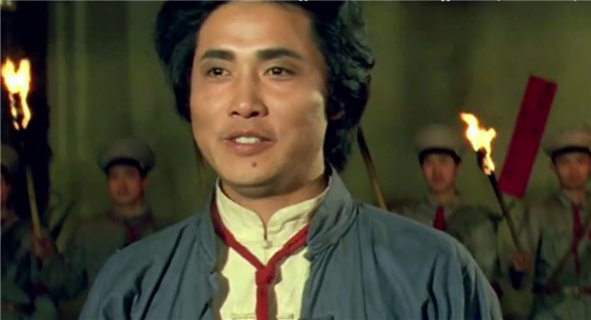 共产党人振臂一呼 《秋收起义》带领人民翻身当家做主