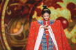 驚鴻一瞥！古力娜扎唐裝造型 一顰一笑傳遞國(guó)風(fēng)美