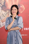 《出拳吧，妈妈》首映礼 谭卓自曝片场被打断肋骨