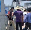 網(wǎng)友偶遇胡歌考駕照 穿劇組T恤合影低調(diào)又親切