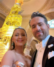 “小贱贱”瑞安·雷诺兹为老婆布莱克·莱弗利庆生 晒甜蜜合照