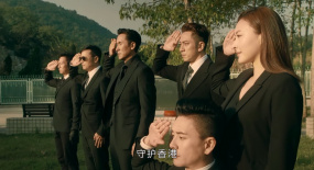 陣容強(qiáng)大的《飛虎之壯志英雄》，跌宕起伏的縝密劇情看得過癮