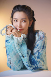 李冰冰穿藍(lán)色毛衣溫柔優(yōu)雅 膚白貌美滿滿少女感！