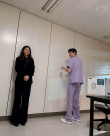 《问问星星吧》杀青！李敏镐晒合照 与孔孝真贴贴