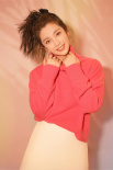 李冰冰50歲慶生照!毛衣配高馬尾造型展現(xiàn)凍齡美貌