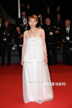 是枝裕和安藤櫻亮相戛納主競賽《回歸》首映紅毯