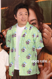 黄渤闫妮《学爸》首映 苏有朋盼家长少“卷”孩子