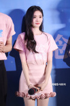 宋威龙《念念相忘》扮女装 刘浩存首映现场秀球技