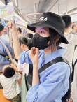 高圆圆挤地铁看李宗盛演唱会 穿着低调美貌遮不住
