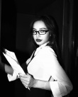 Lisa分享演出后臺照 短發(fā)鬼馬性感穿搭秀火辣身材