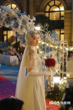 關(guān)曉彤婚服造型首次曝光！《梅花紅桃》發(fā)劇照