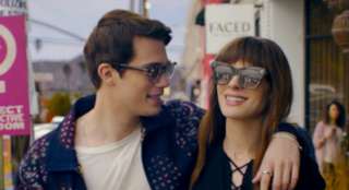 《关于你的想法》剧照 安妮热恋“姐狗”加利齐纳