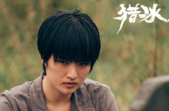 姚安娜演技遭吐槽 导演高群书发文:没拿华为红包