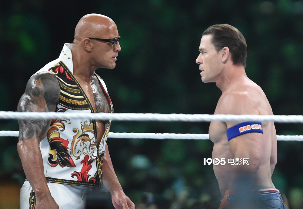 道恩·强森VS约翰·塞纳!跨时代“台柱子”同框