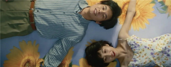 《穿过月亮的旅行》:胡先煦张子枫演绎父母爱情