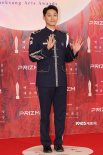 李到晛现身百想艺术大赏 凭《破墓》入围最佳新人