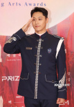 李到晛现身百想艺术大赏 凭《破墓》入围最佳新人