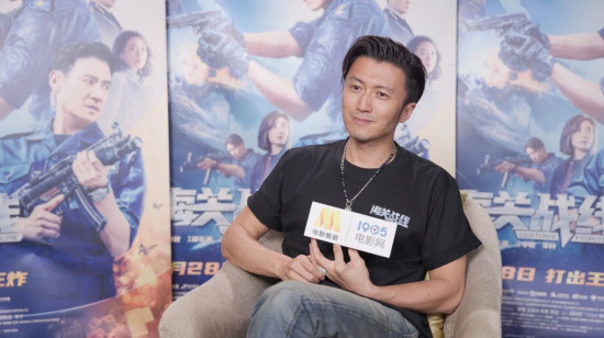 被成龙选做接班人，他又带来部狠片《海关战线》