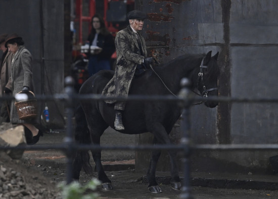 基里安·墨菲《浴血黑帮》曝路透 出淤泥而不染！