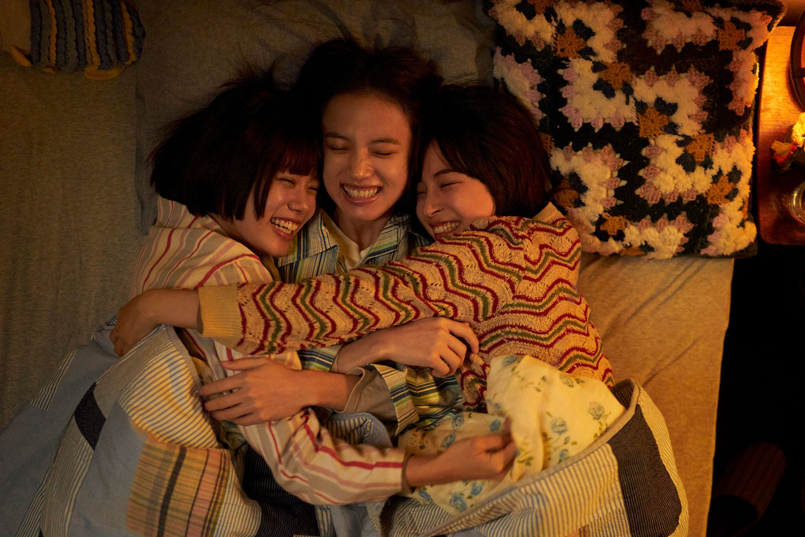 《花束般的恋爱》团队新作！《单恋世界》曝剧照