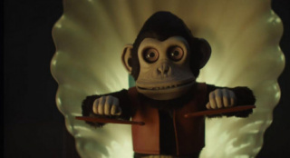 《怪猴》曝新海报 斯蒂芬·金恐怖小说再登银幕！_好莱坞_电影网_1905.com