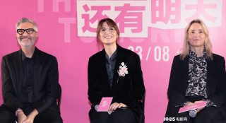 电影《还有明天》在京首映 导演谈家暴戏拍摄思路