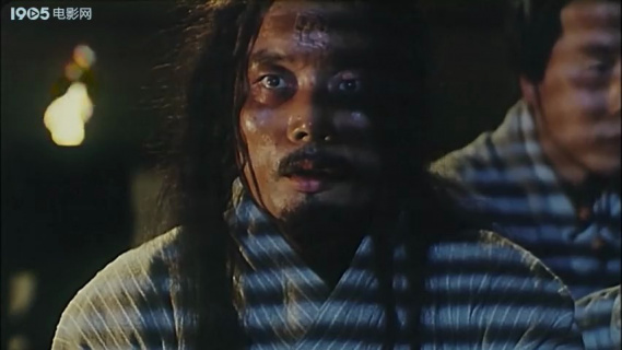 秦颂：两只狗抢骨头岂能不打架