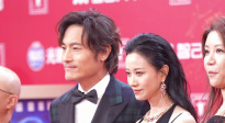 耿樂(lè)、倪虹潔亮相第27屆上海國(guó)際電影節(jié)閉幕式紅毯