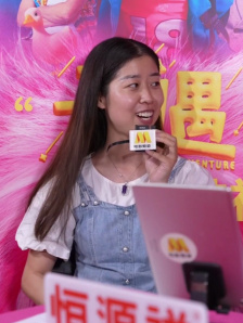 观众：《奇遇》双向穿越很有趣，被贾冰的红色发型圈粉
