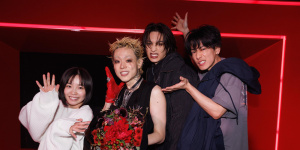 《玻璃之心》曝幕后照 佐藤健等人慶菅田將暉殺青