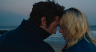 《无处释放我》终极预告 “唇哥”饰传奇摇滚乐手