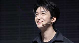 《惊天魔盗团3》首映 黄子弘凡现场演唱推广曲