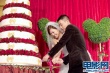 陳小春、應(yīng)采兒香港擺喜宴 甜蜜親吻大秀恩愛