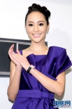 侯佩岑、關(guān)穎性感比拼 “大紅大紫”同臺(tái)爭艷