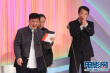 成龙、李安、侯孝贤同台颁奖 机智过人口才相拼